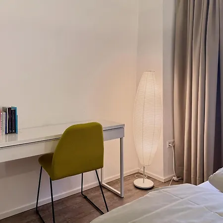 Metta - Hochwertig Sanierter Altbau Mit Terrasse Auf Der Insel Lindau