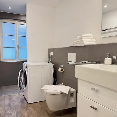 Metta - Hochwertig Sanierter Altbau Mit Terrasse Auf Der Insel Apartmán Lindau