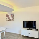 Metta - Hochwertig Sanierter Altbau Mit Terrasse Auf Der Insel *