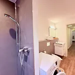 Metta - Hochwertig Sanierter Altbau Mit Terrasse Auf Der Insel * لينداو