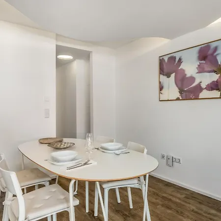 Apartamento Metta - Hochwertig Sanierter Altbau Mit Terrasse Auf Der Insel Lindau (Bodensee)