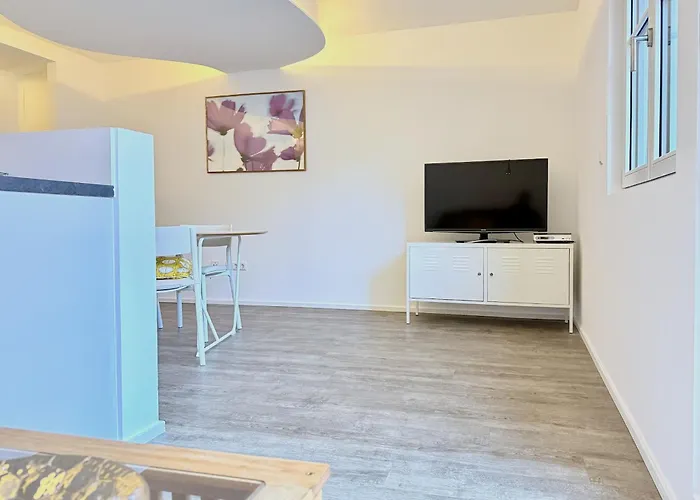 דירה Metta - Hochwertig Sanierter Altbau Mit Terrasse Auf Der Insel *